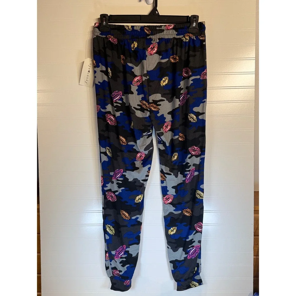 Eye Candy Women's 1X Camo Print Jogger Pants with‎ Lips and Zipper Pockets
